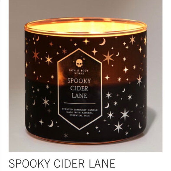 SPOOKY CIDER LANE
3-Wick Candle - Picture 4 of 5